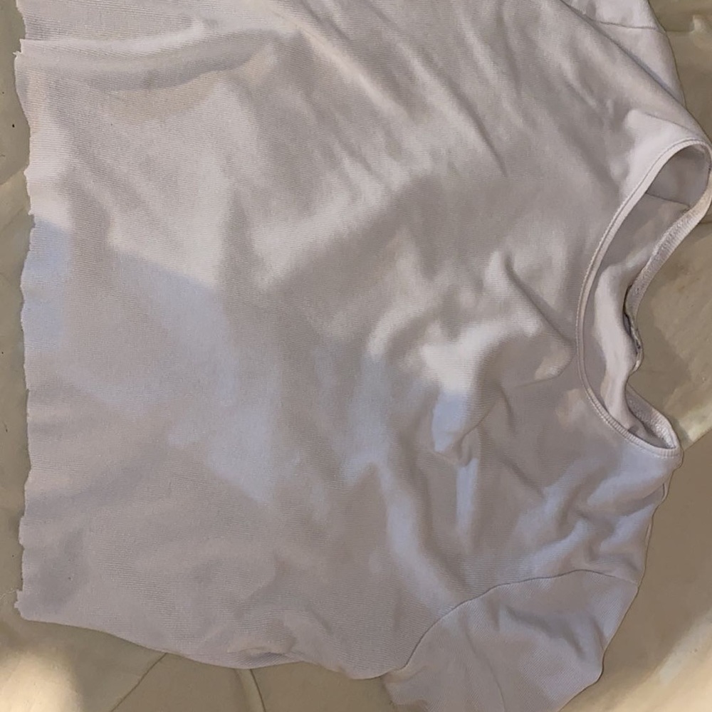 White cropped tshirt